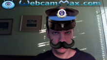 WebcamMax effekt: Rendőrsapka és bajusz